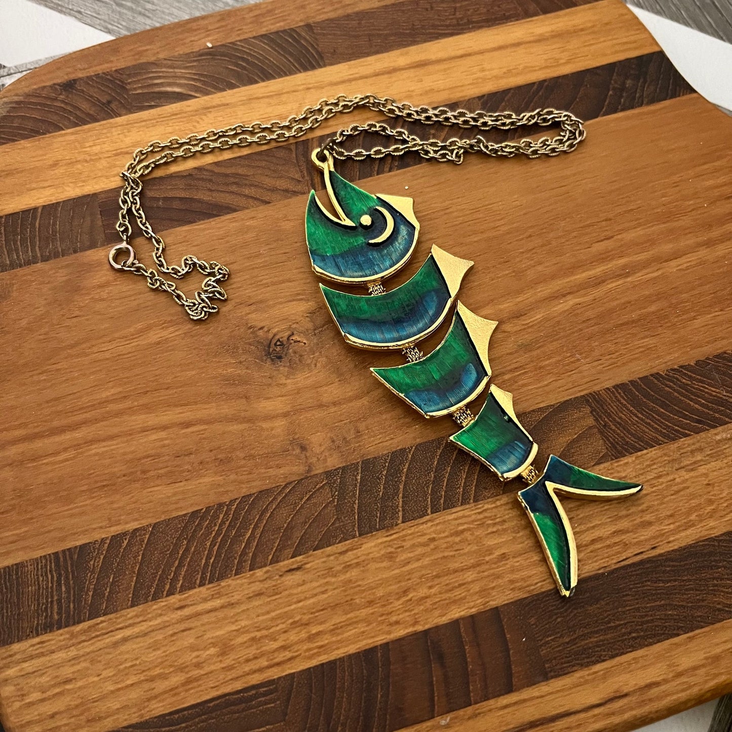 Vintage Enamel Emerald Green Articulated Fish Pendant Necklace