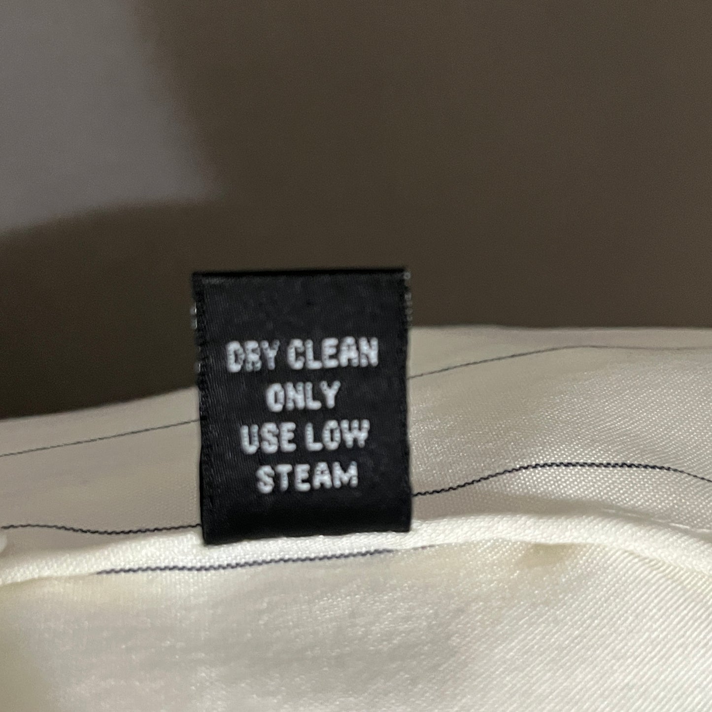 Ellen Tracy White and Black Pinstriped 2 pc Pant Set Sz-Large