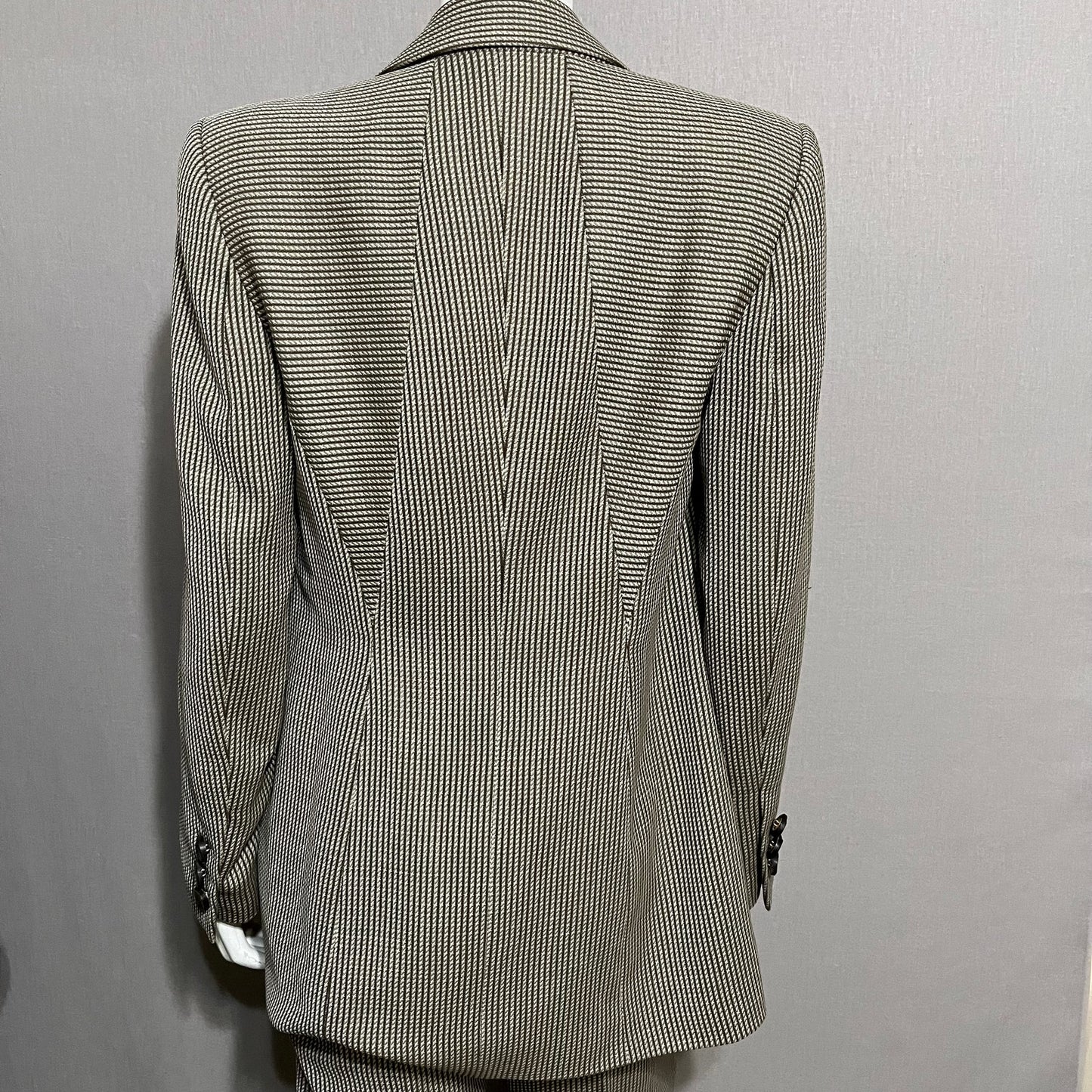 Escada 100% Wool Taupe Grid Print 2Pc Pant Suit Set Sz-38 US Small/Med