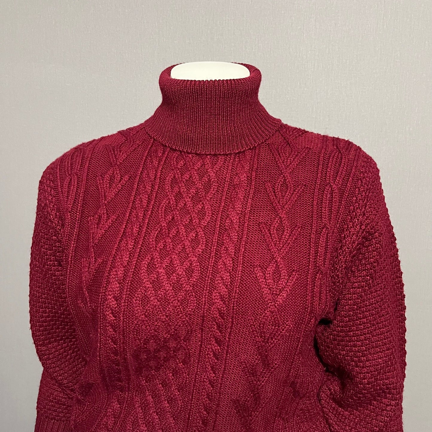 Studio Burgundy Chunky Cable Knit Turtleneck Sweater Sz-Medium