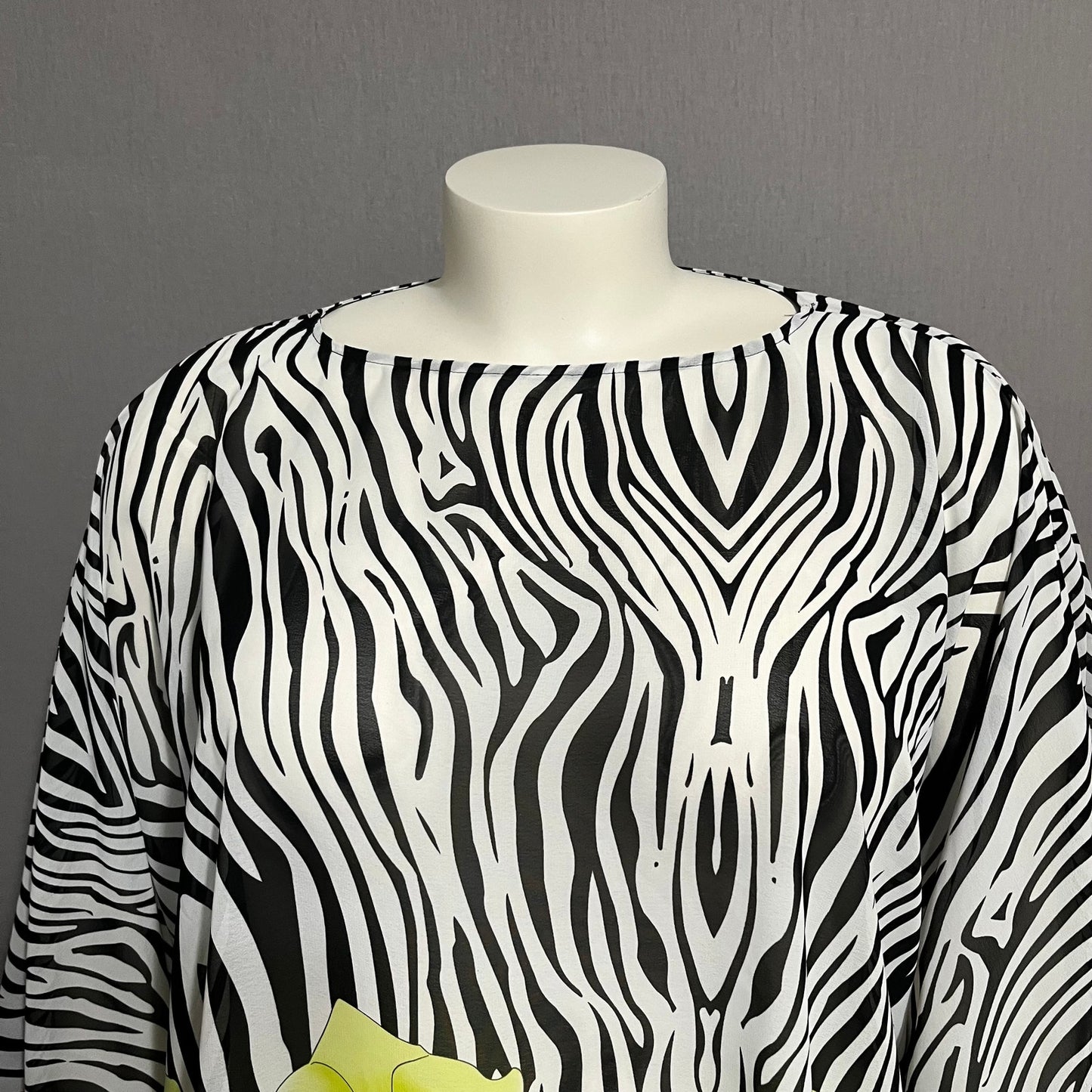 Diane Gilman Zebra Lime Floral Print Sheer Pullover Poncho Sz-XS-XL