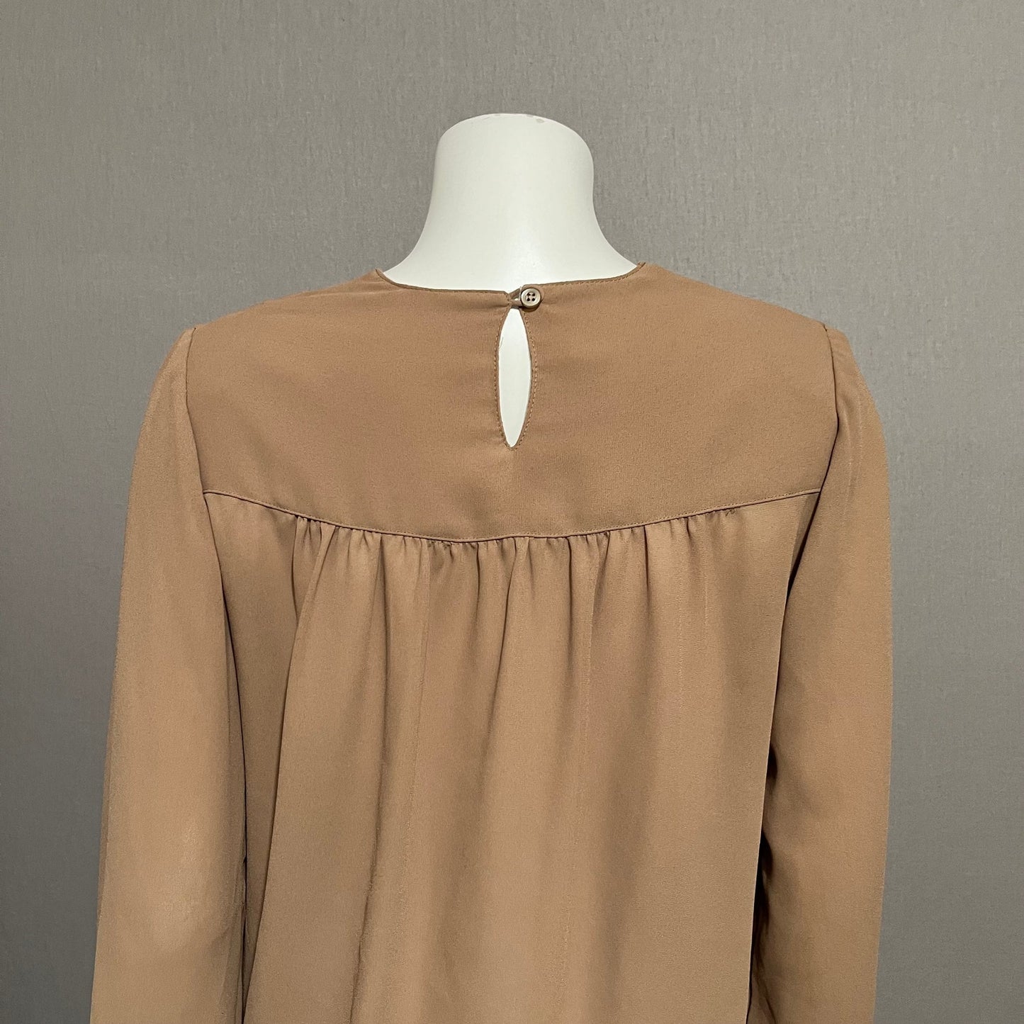 Marshall Fields Brown Chiffon V-Neck Pleated Long Sleeve Blouse Sz-Small