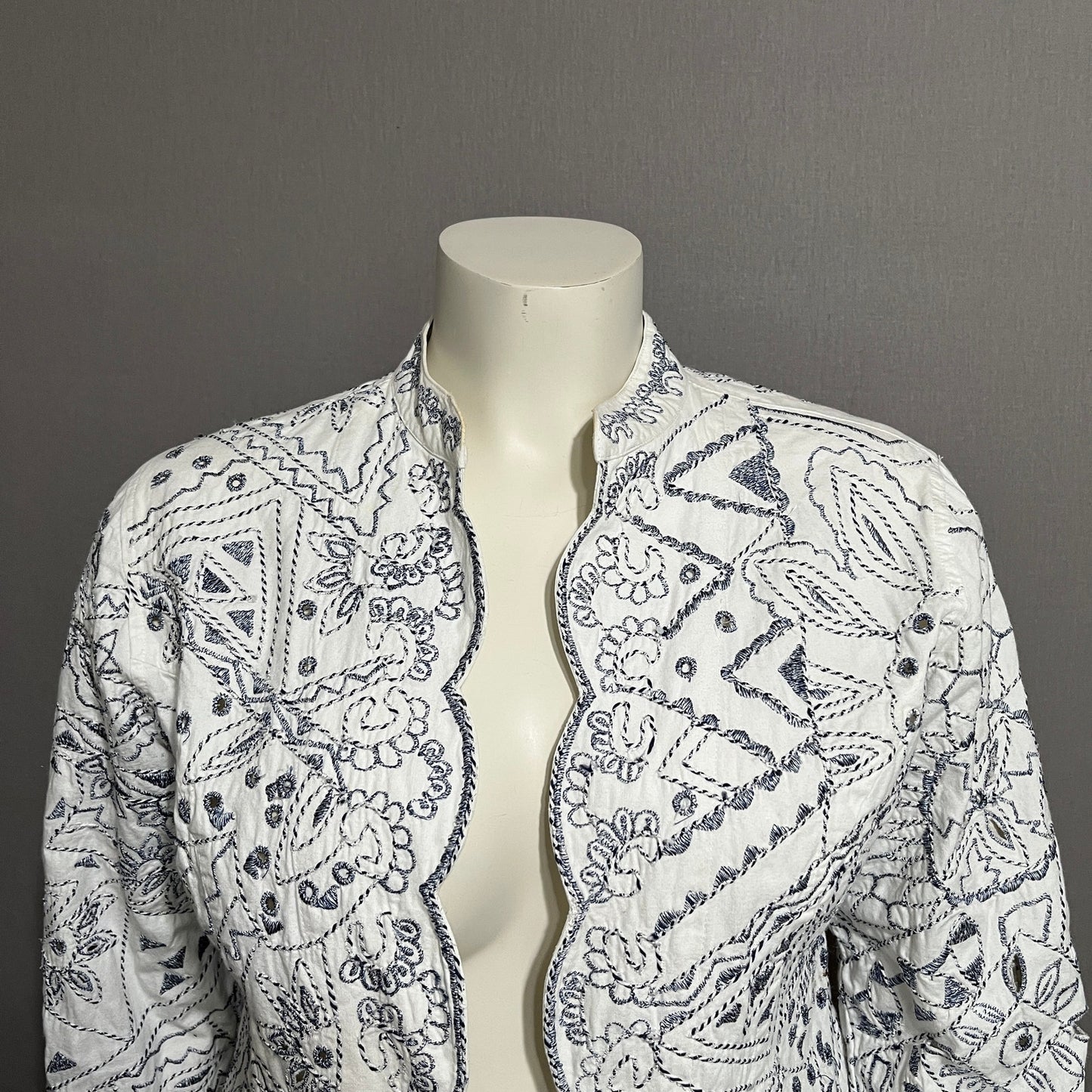 Chicos Women’s Cotton Jacket Embroidered Eyelet Scalloped Edge Sz-2 Medium