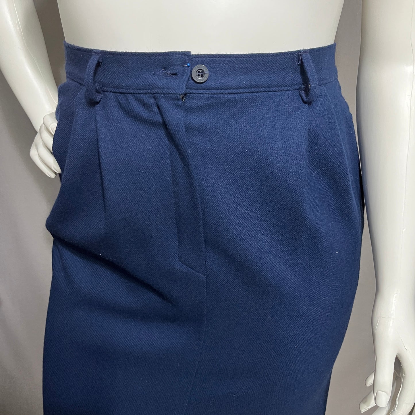 Pendleton Navy Wool pencil skirt size 16