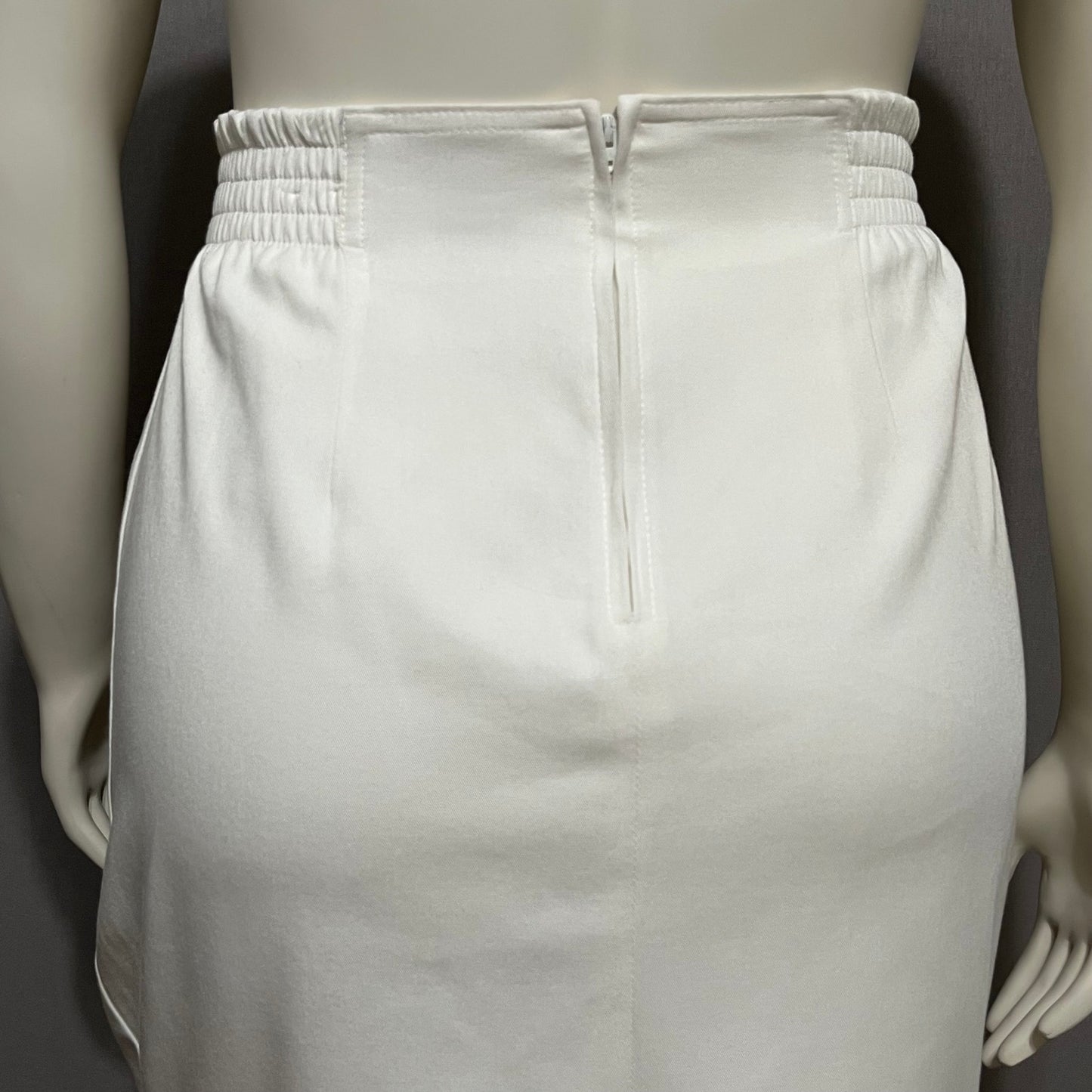 IIF Vintage White Pencil With Gold Beaded Hem Skirt Sz-14