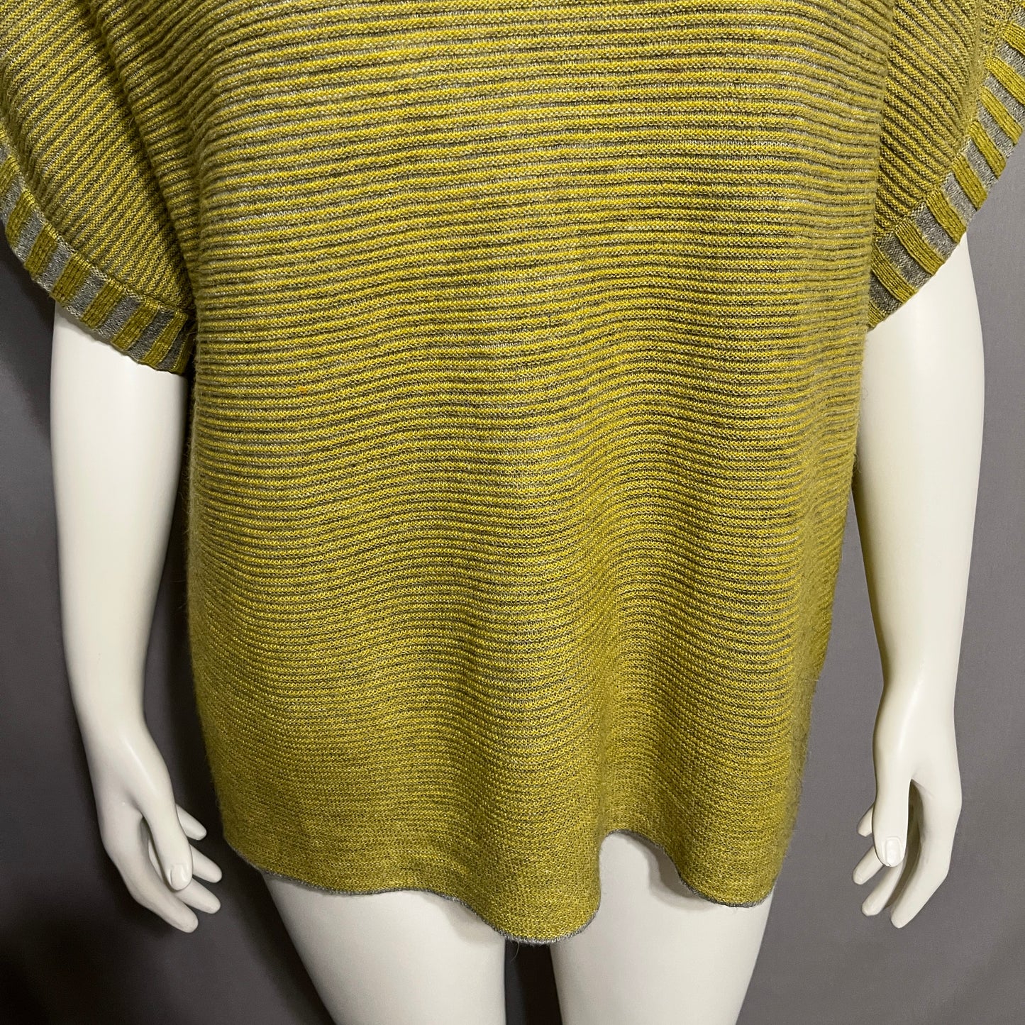 Foil Cozy Mustard Gray Ribbed Mock Neck Sweater Sz-Large