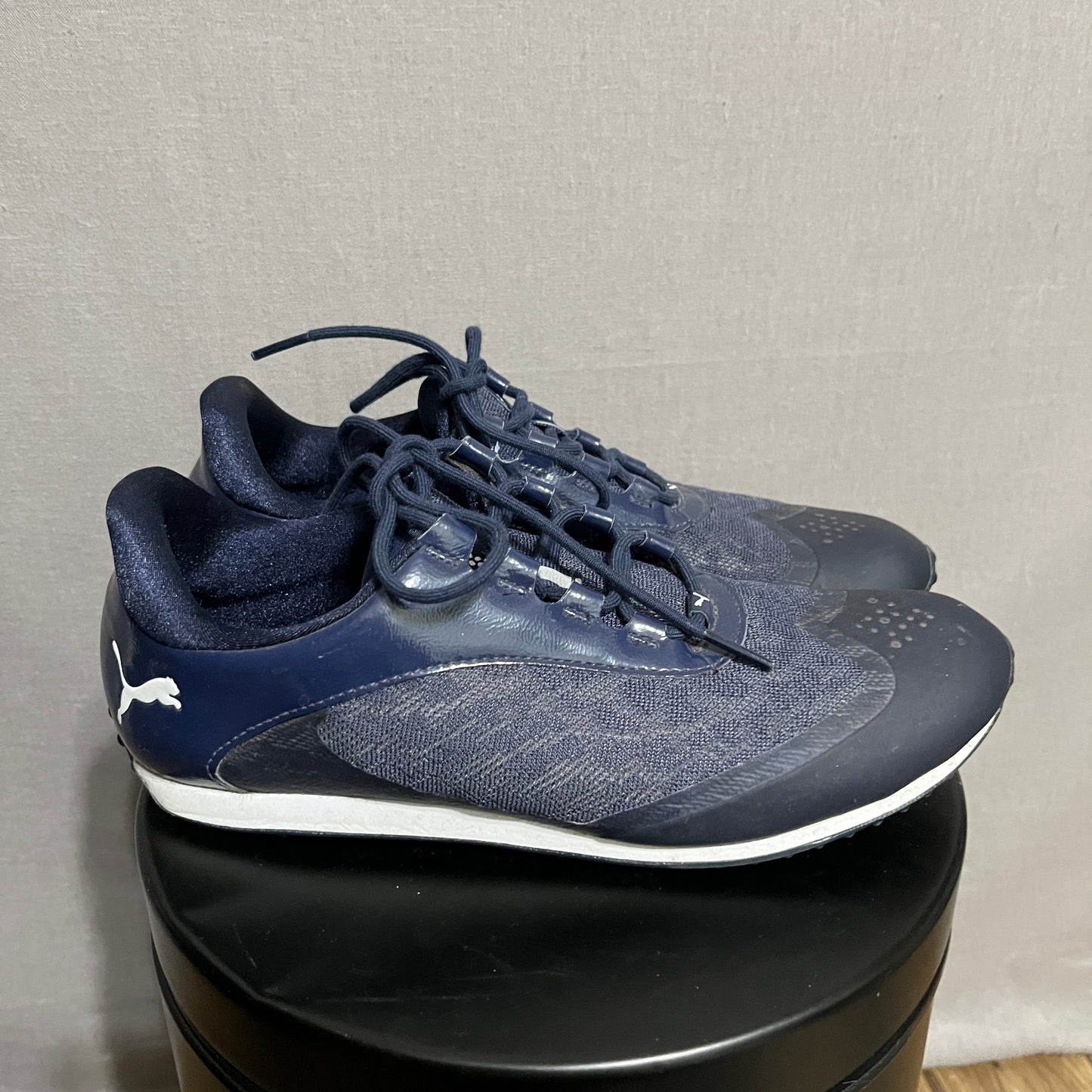 puma sneakers women 8 Navy & White Athletic Cleats