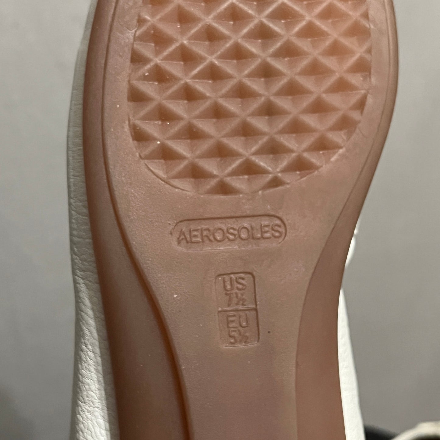 AEROSOLES White Bow Accent Flats