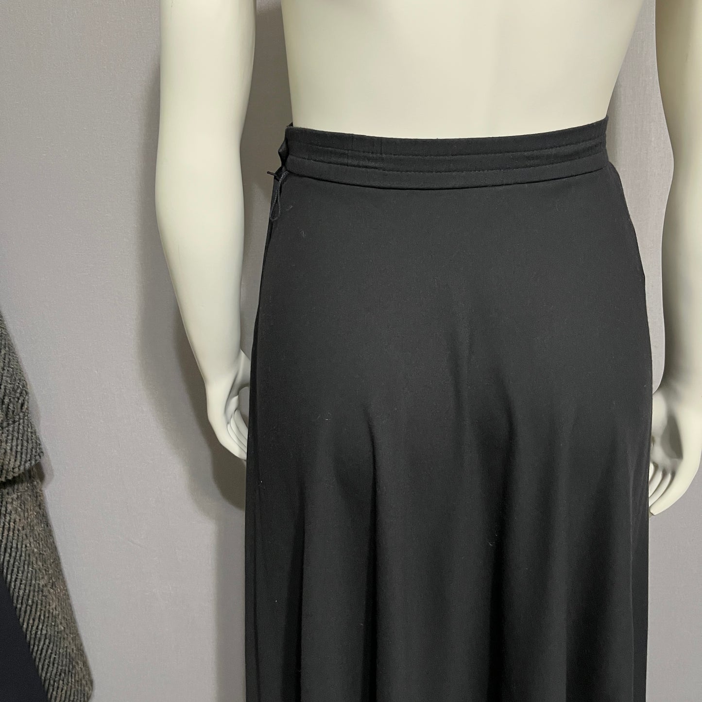 Vintage Russ Rayon Blend Black Circle Lightweight Midi Skirt Sz-8
