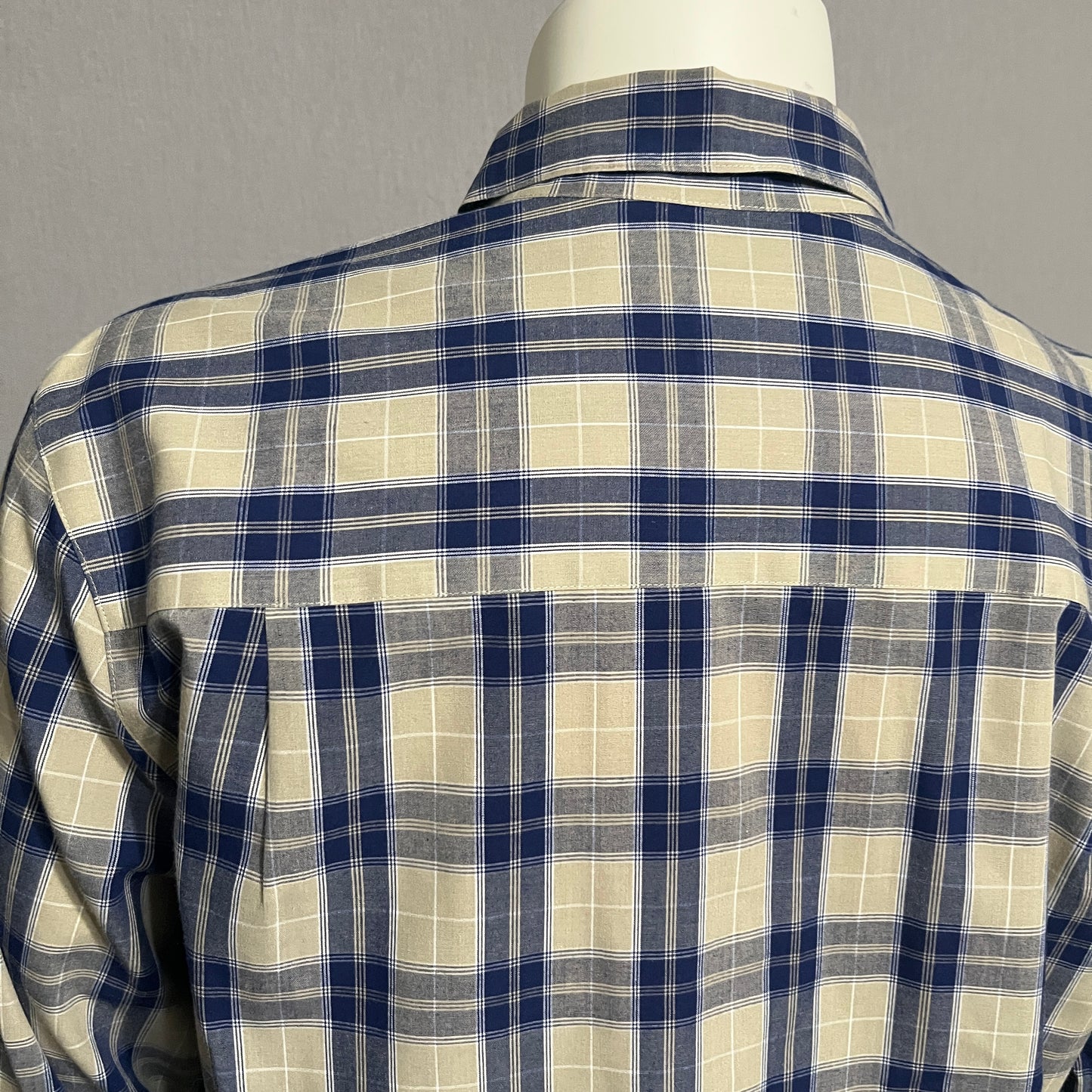 Lizsport Blue and Cream Plaid Shirt Sz-Large