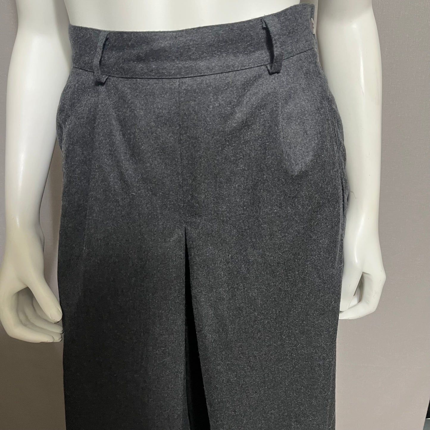 Talbots Gray Long Walking Bermuda Shorts Sz-6P