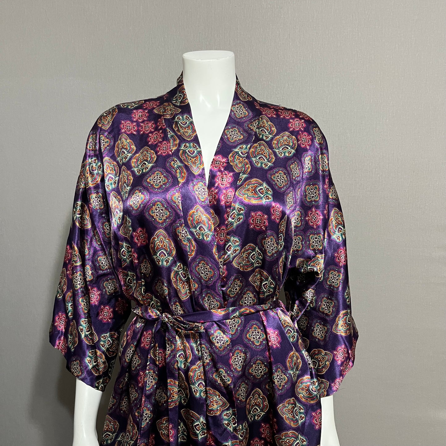 California Dynasty Purple Paisley Robe Sz-Large