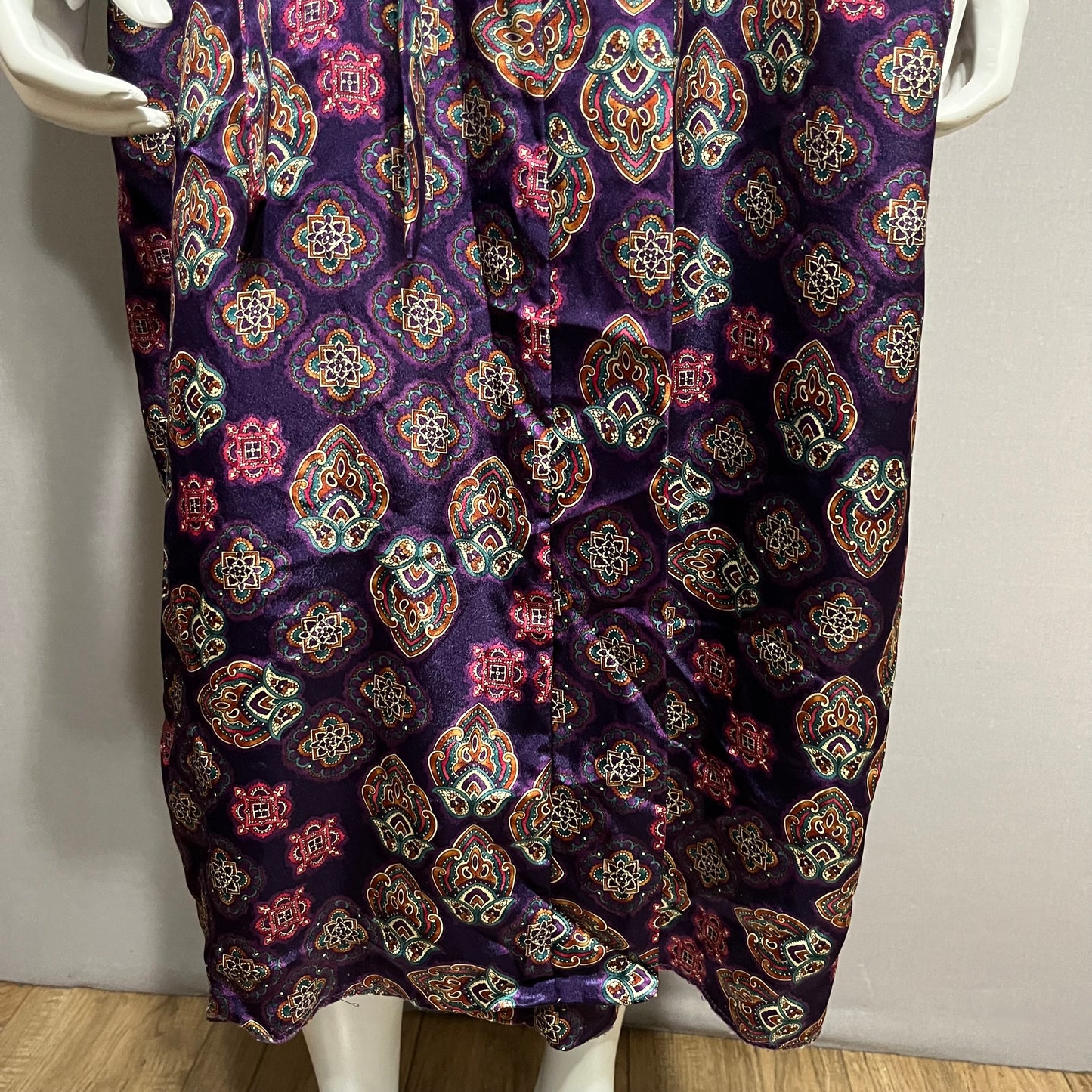 California Dynasty Purple Paisley Robe Sz-Large