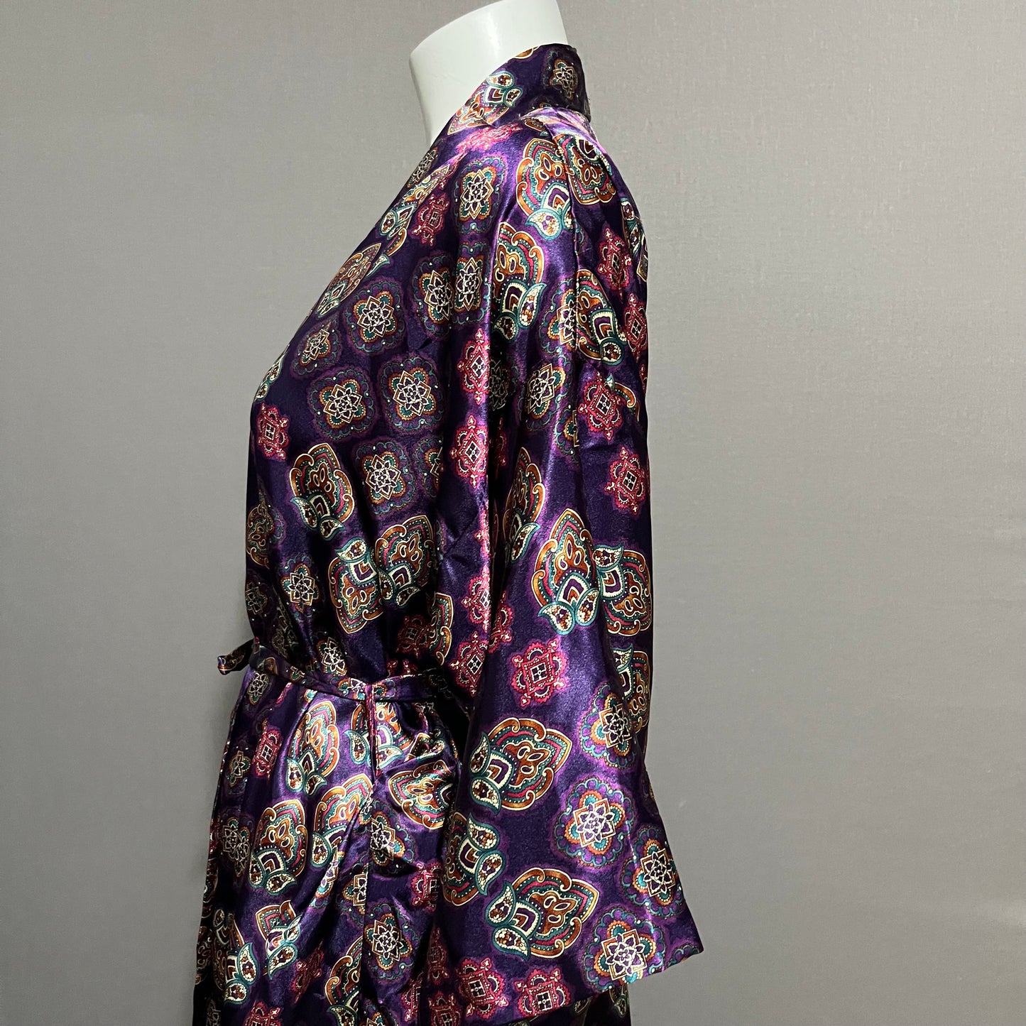 California Dynasty Purple Paisley Robe Sz-Large