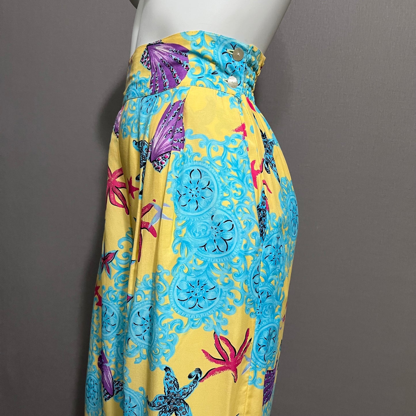 Vintage The Lacosta Spa Yellow With Stars Pants Sz-Large