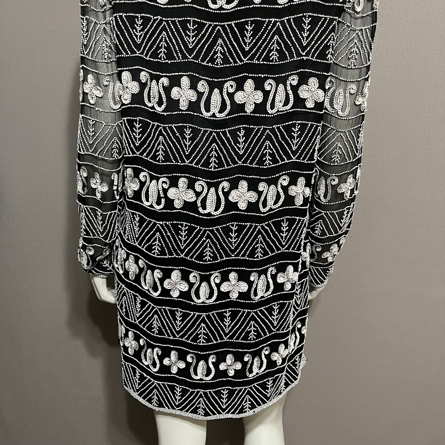 Papell Boutique 100% Silk Black With White Beaded Tunic Top Sz-Large