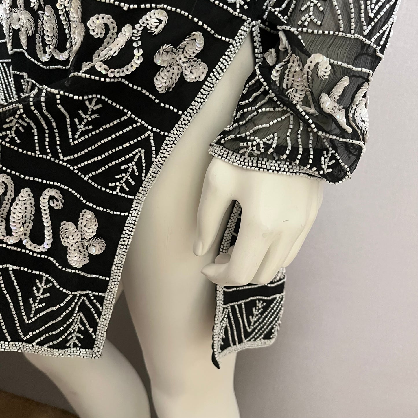 Papell Boutique 100% Silk Black With White Beaded Tunic Top Sz-Large
