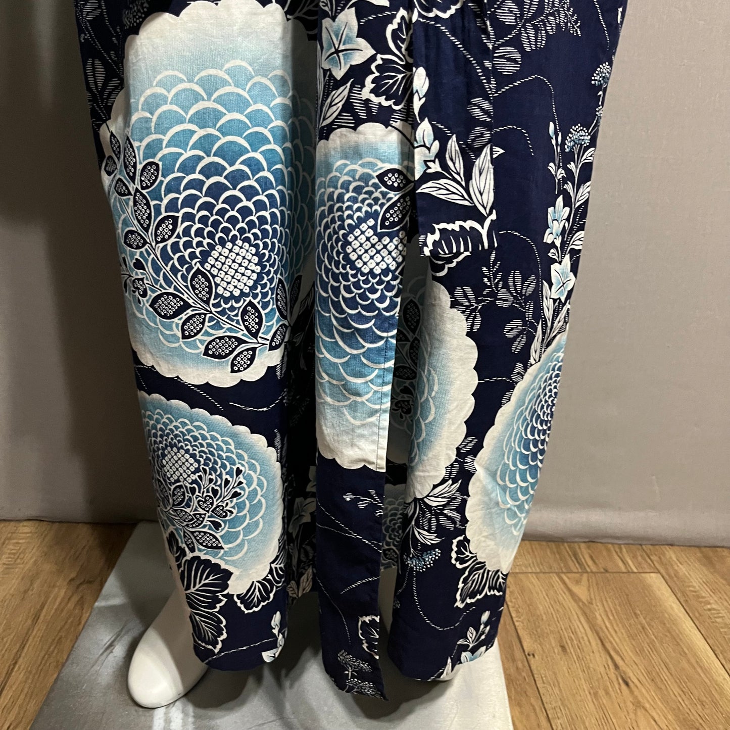 Blue White Large Floral Cotton Kimono Sz-XL