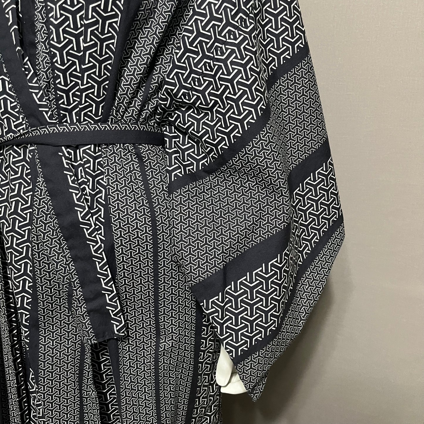 Black or Navy White Geometric Pattern Cotton Kimono Sz-XL