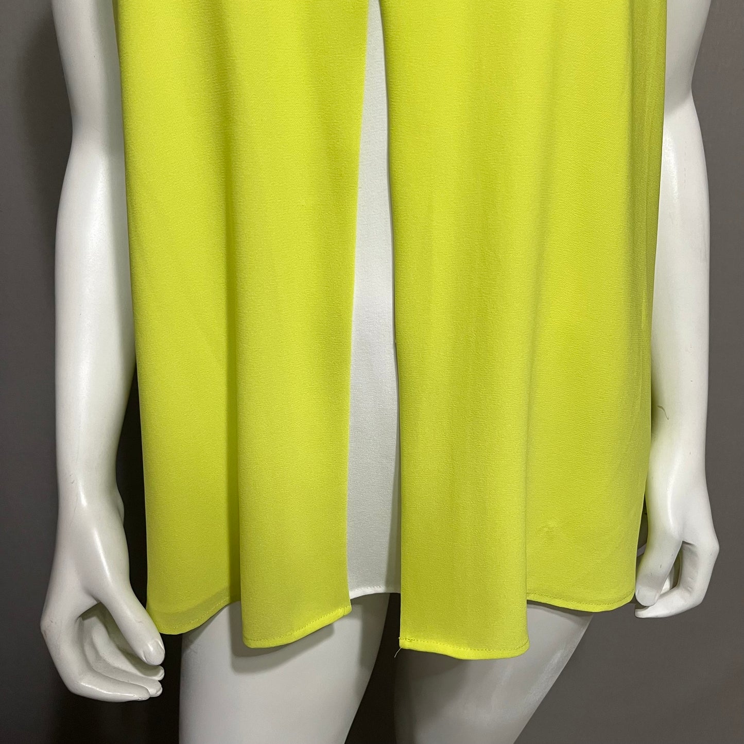 Misook Lime Green / White Shell Top Sz-Medium / Large