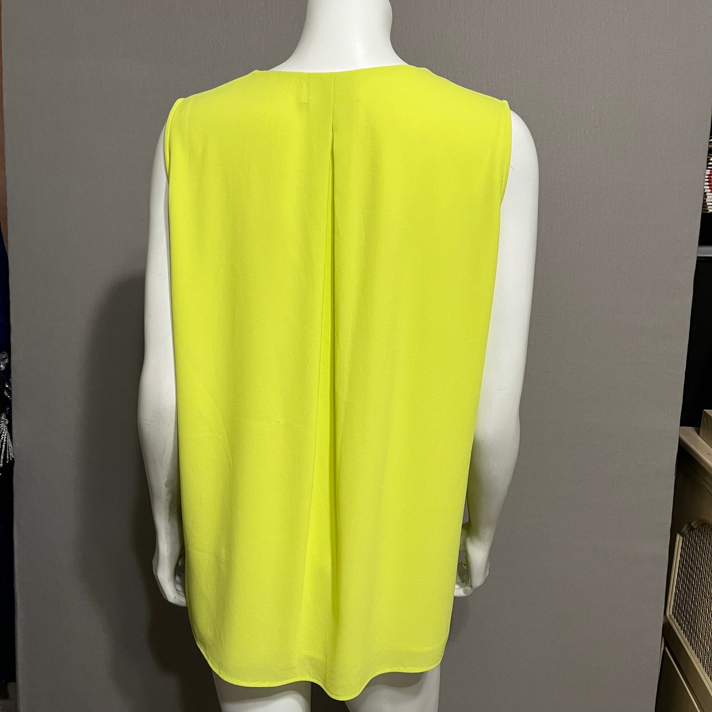 Misook Lime Green / White Shell Top Sz-Medium / Large