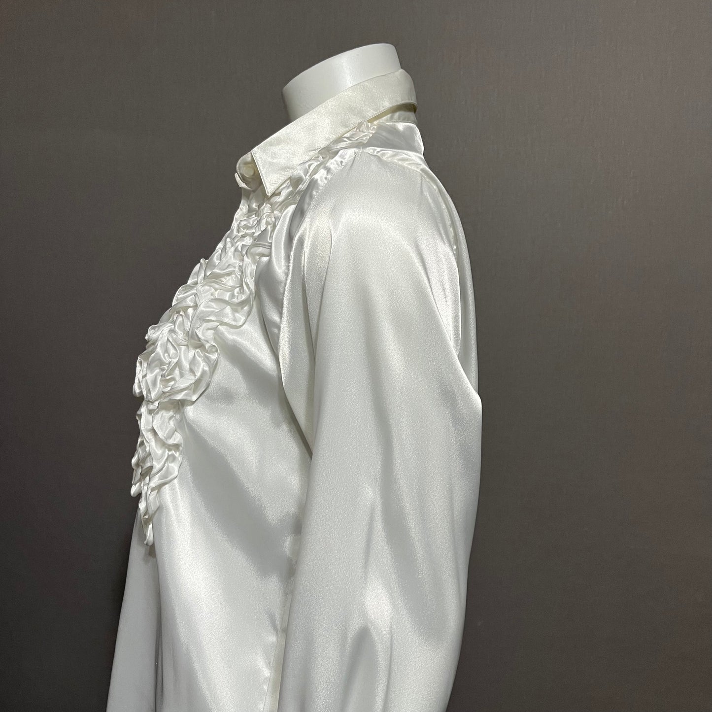 Rafaella White Artsy Ruffle Front Blouse Sz-Small | Medium