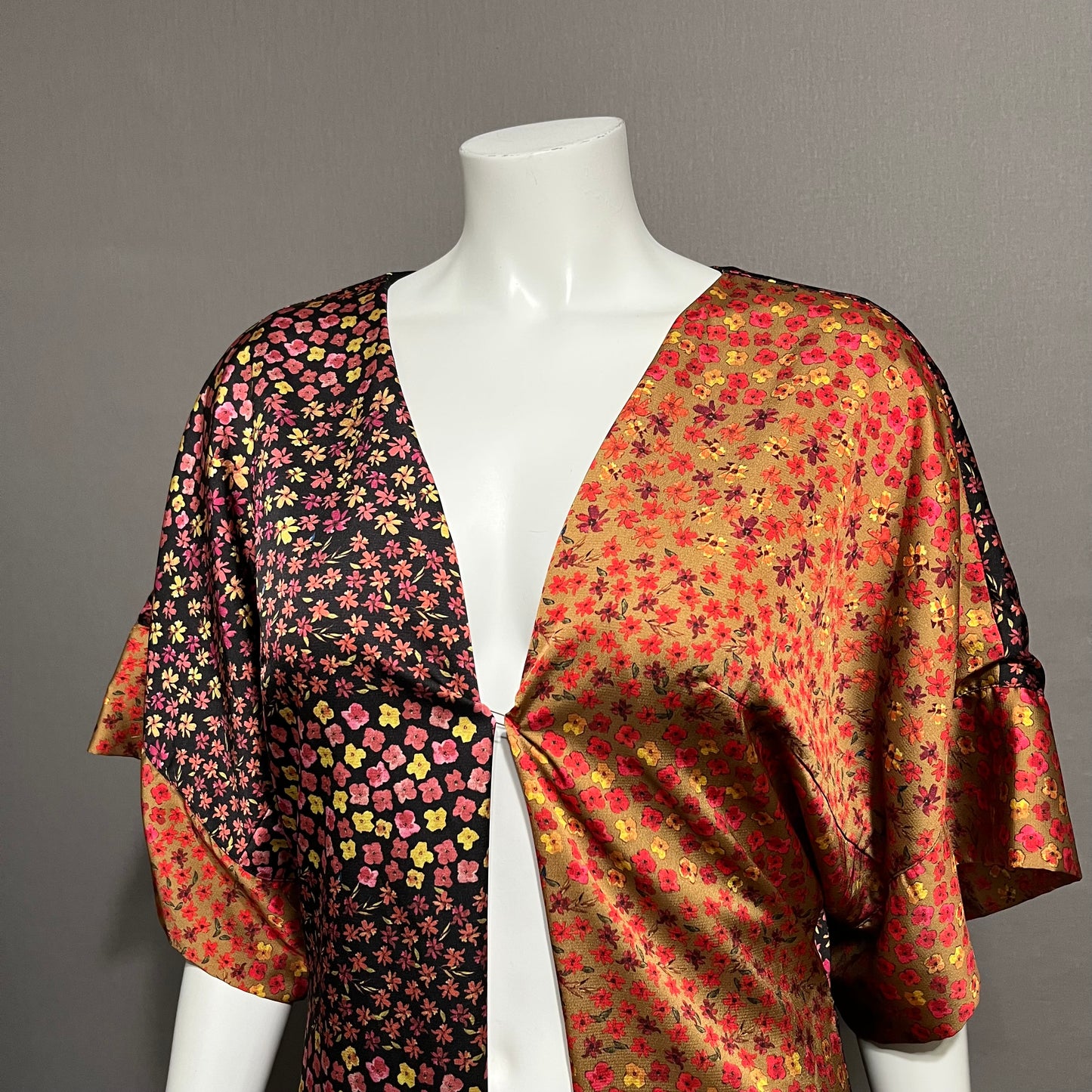 Honey Punch Floral Open Front Kimono or Dress Sz-Large