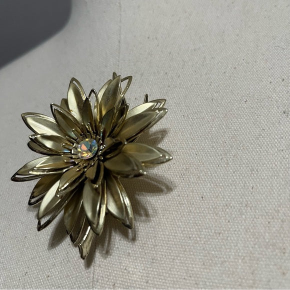 Gold Flower Brooch