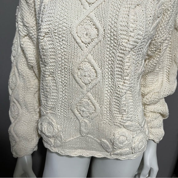 Handknitted Intern. Express Cream Pearl Sweater Sz-Small