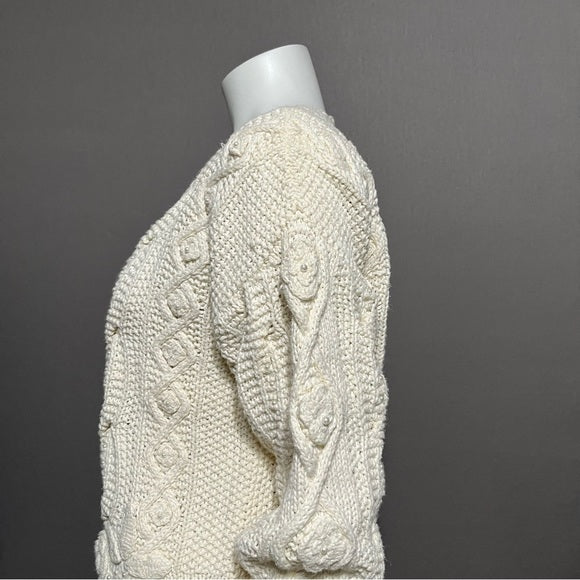 Handknitted Intern. Express Cream Pearl Sweater Sz-Small