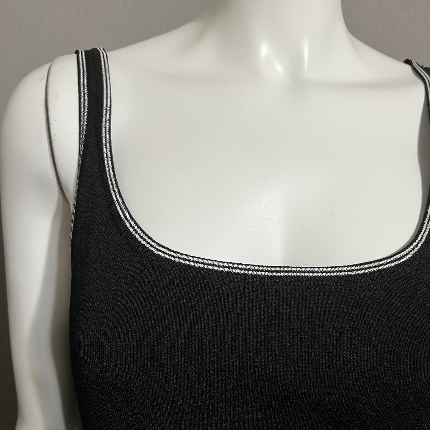 Chicos Black With White Trim Tank Top Stretch Sz-2