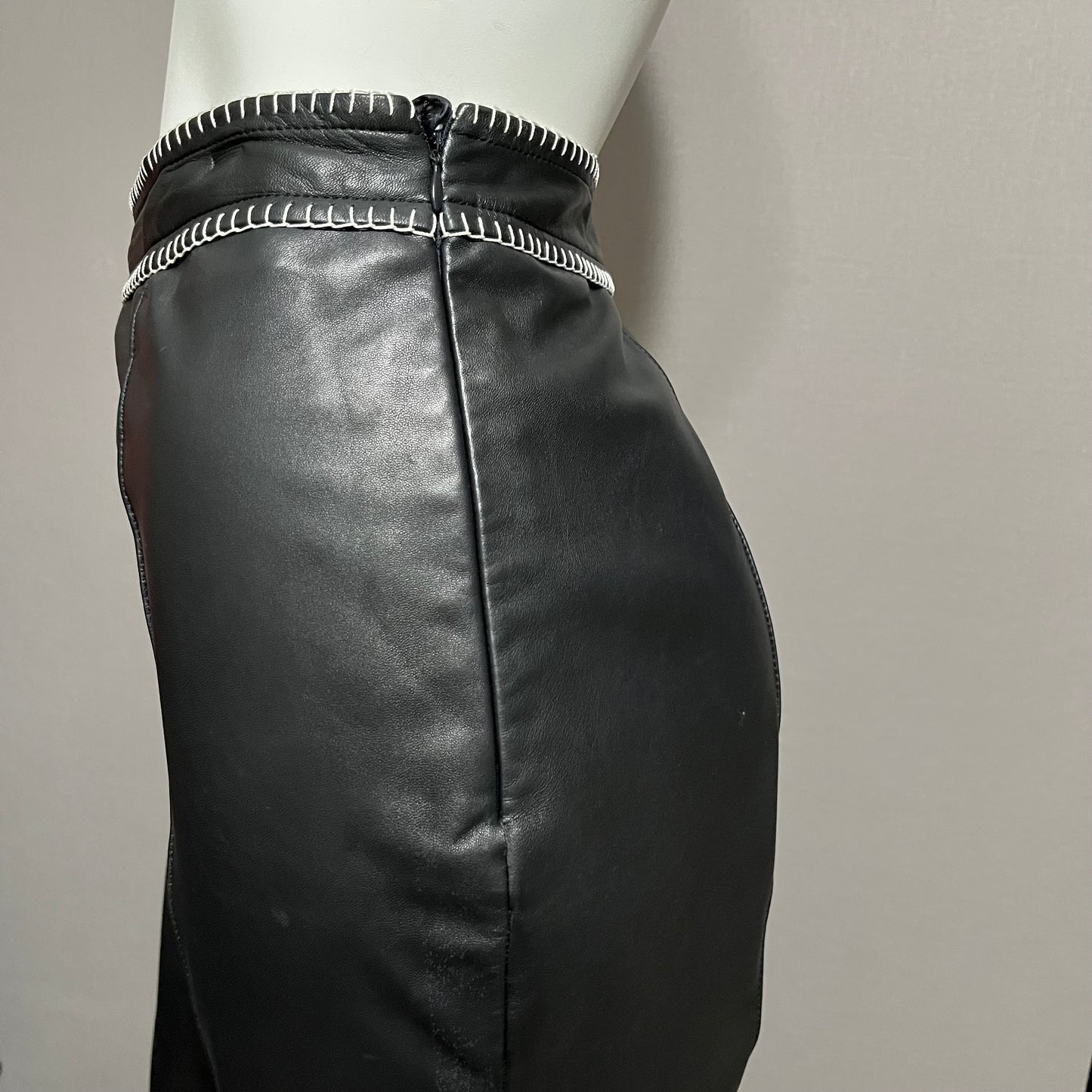 Escada Black Lambskin Leather With White Trim Sz-44 or XL #88