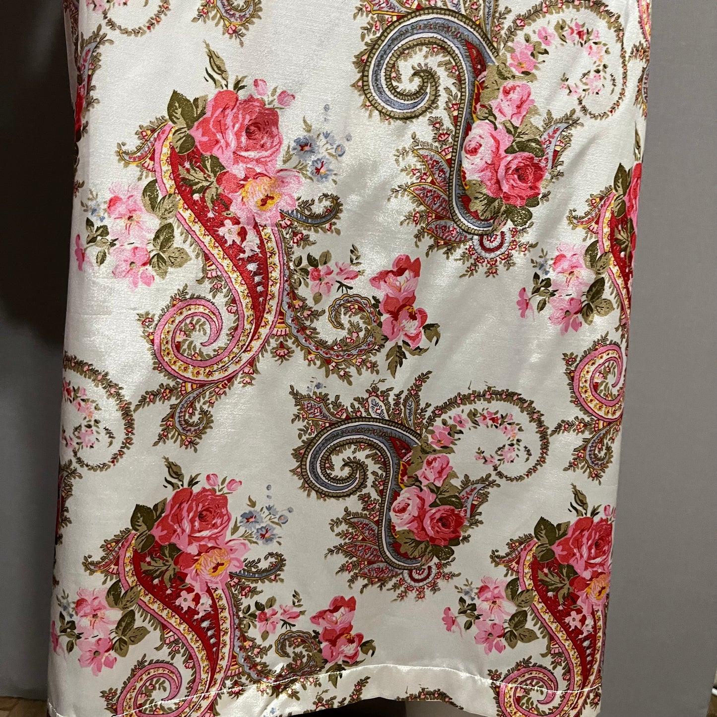 Kathryn Cream Pink Paisley Robe Sz-Large #86