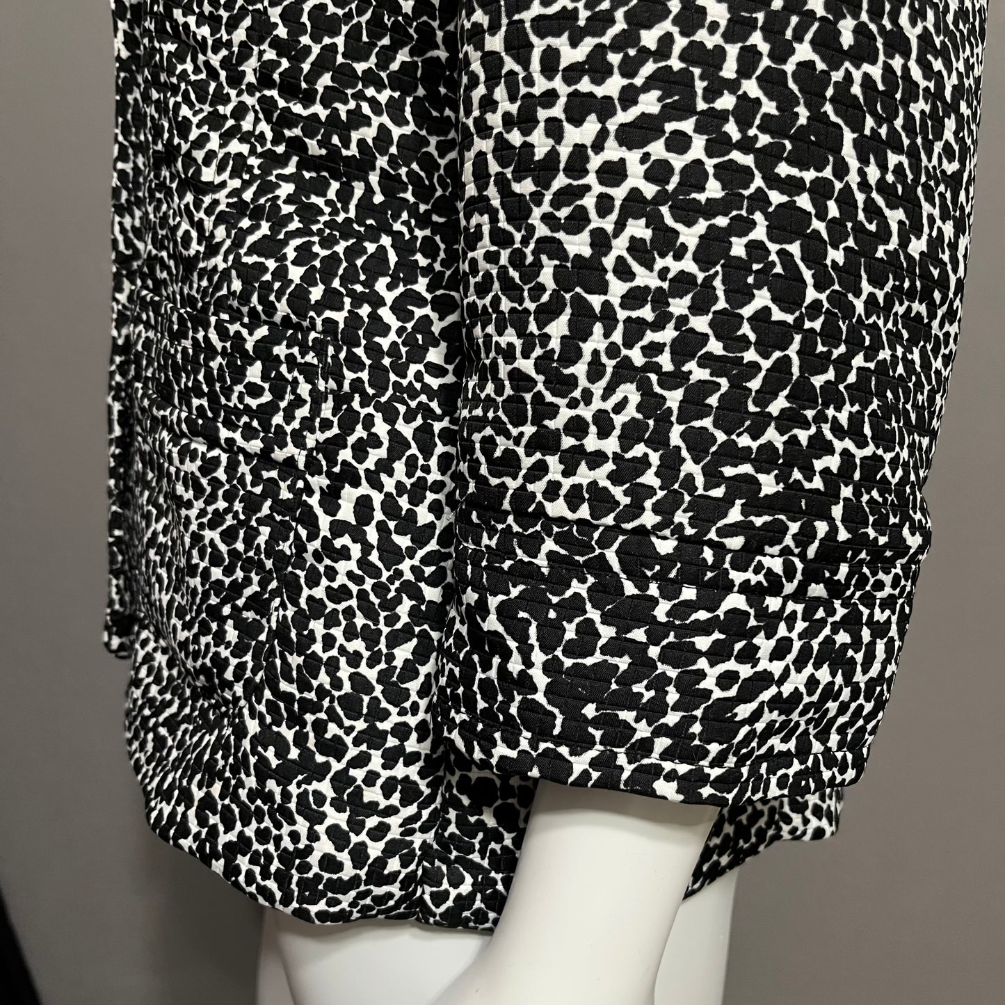 Carole Little Black | White Printed Blazer Size- Large #26