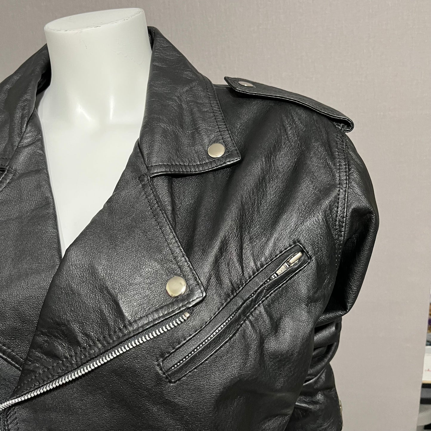 Wilson’s Black Leather Motorcycle Cropped Jacket Sz-Small