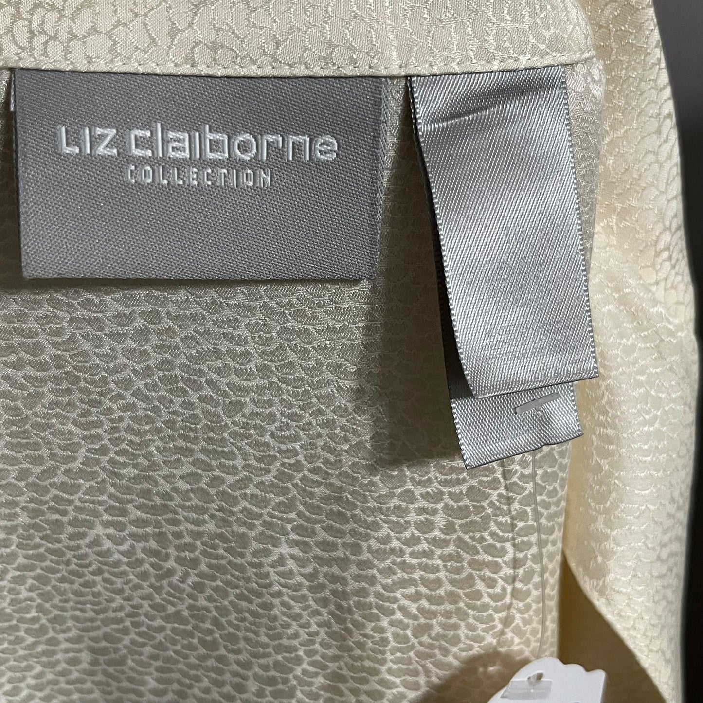 Liz Claiborne Cream Allover Print Button Front Short Silk Sleeve Blouse Sz-10