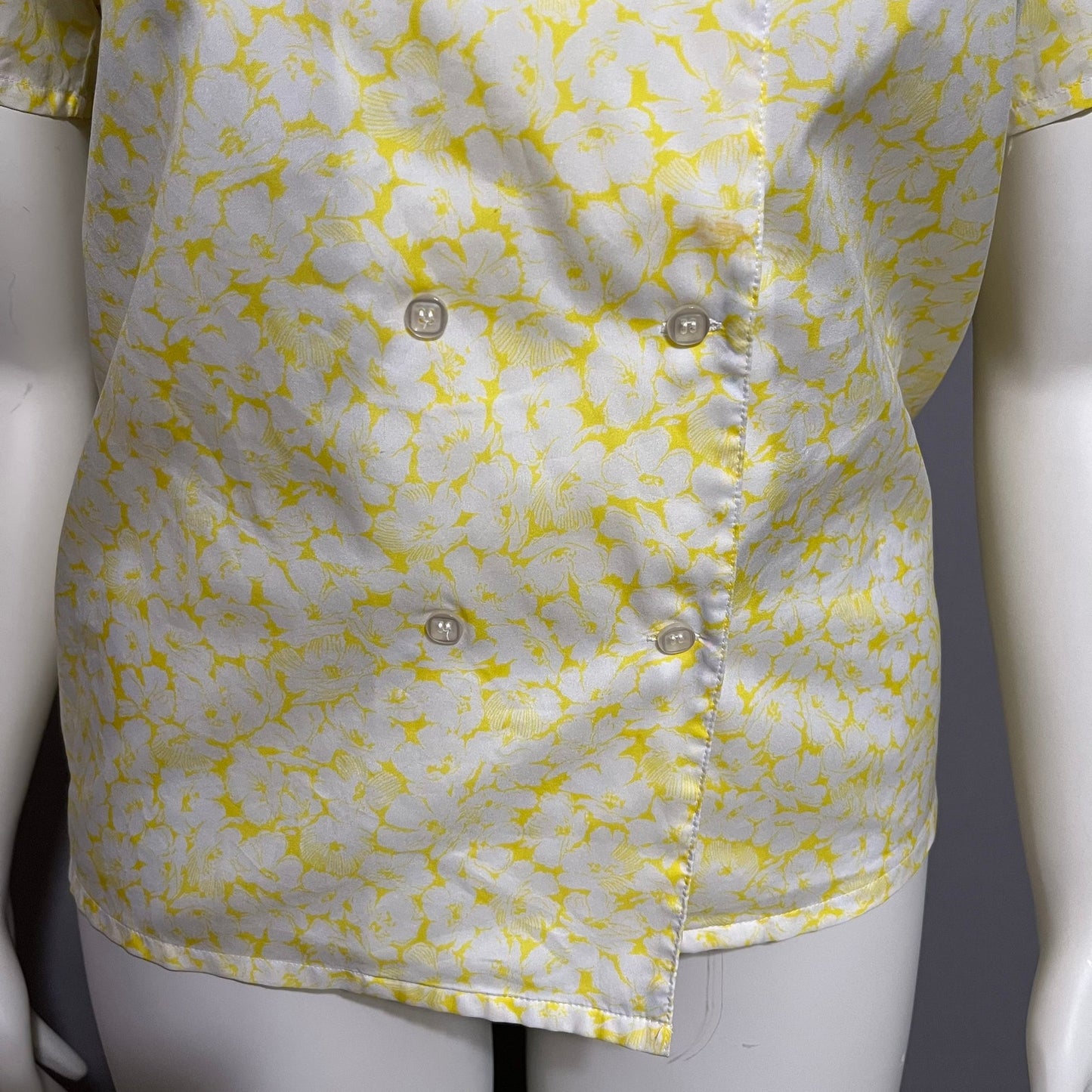 Shapely Vintage Yellow & White Floral Double Breasted Blouse Sz-Medium