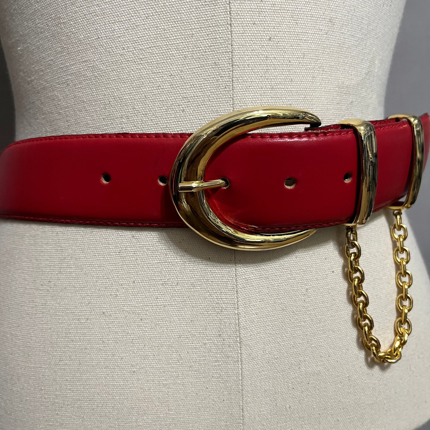 Vintage Tarox Made In Italy Red Leather Gold Buckle With Chain Belt Sz-Sm/Med