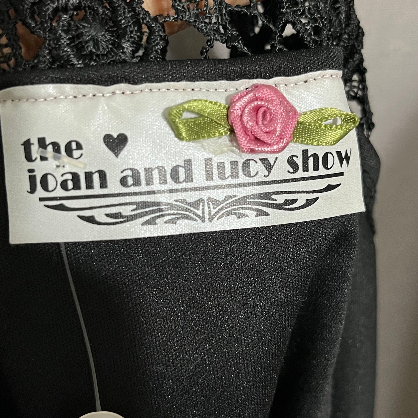 Vintage Black Floral Rosettes Knit Top Sz-Medium