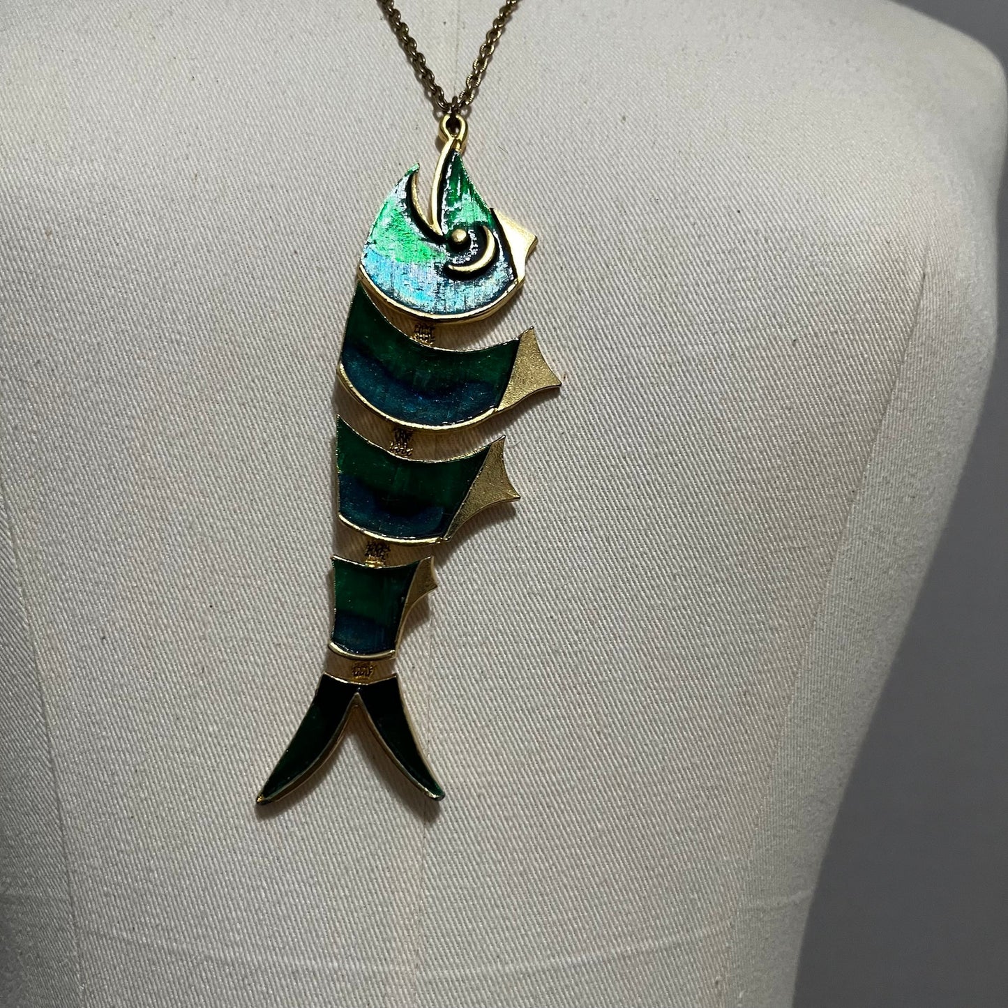 Vintage Enamel Emerald Green Articulated Fish Pendant Necklace