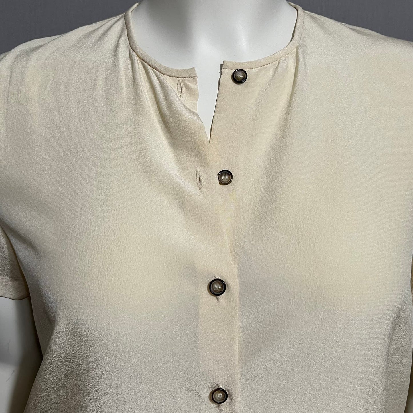 Jones New York Cream Button Front Short Sleeve 100% Silk Blouse Sz-10