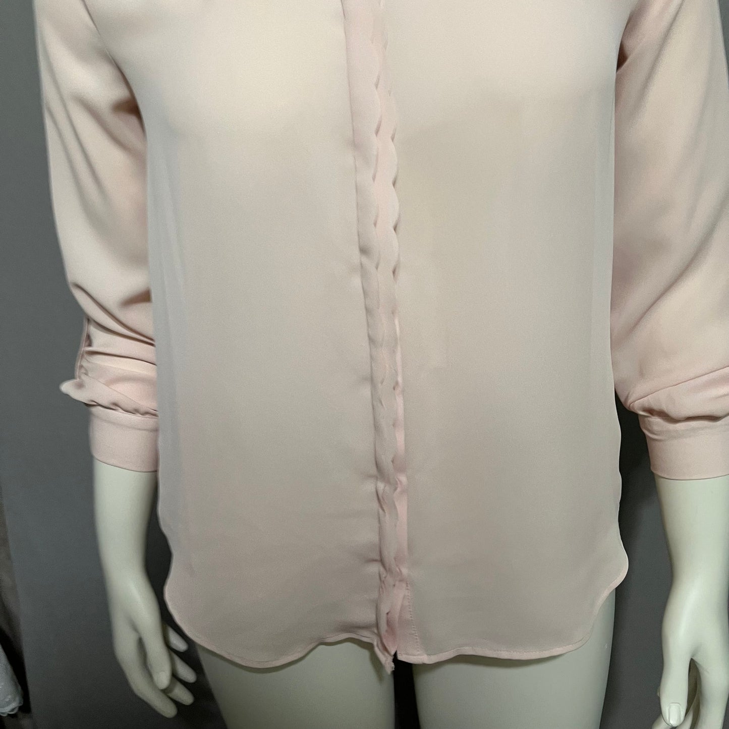 Elle Blush Pink Scalloped Button Front Career Long Sleeve Blouse Sz-Medium