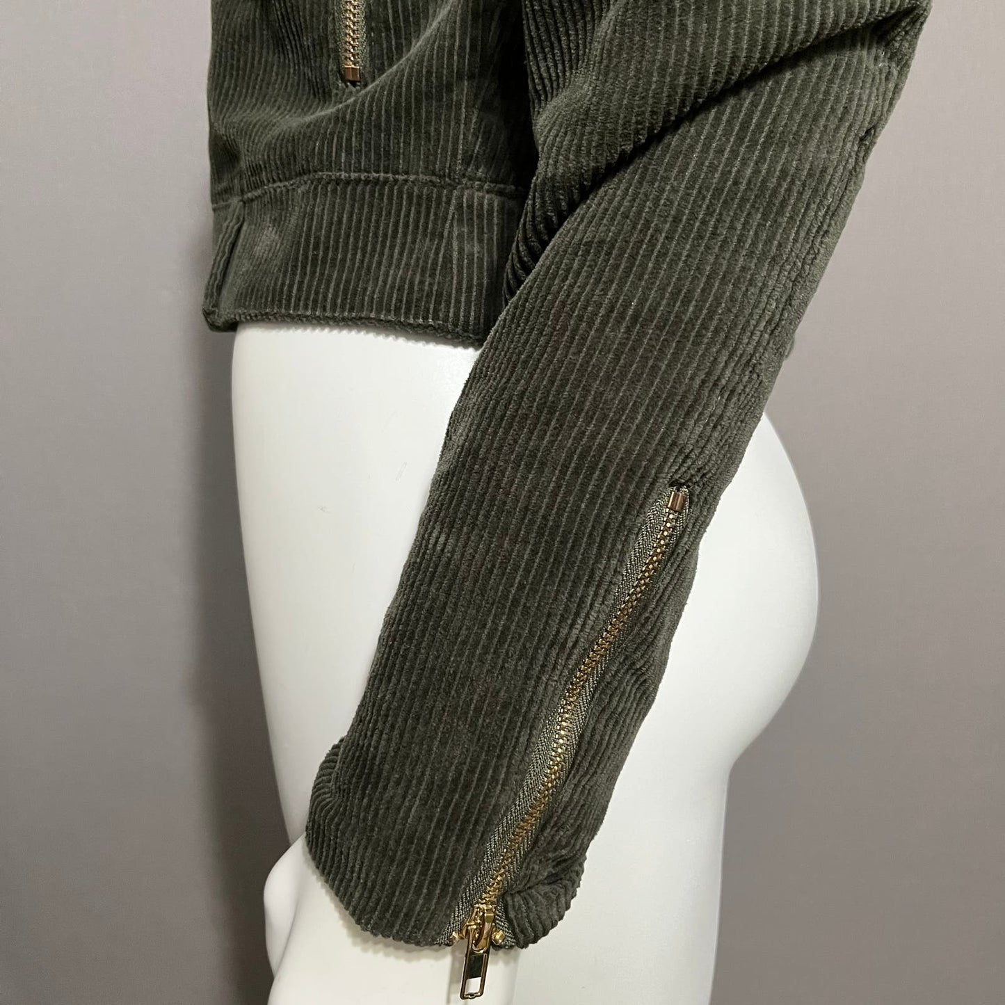 Olive Green Corduroy 100% Cotton Olive Green Cropped Jacket Sz-Small