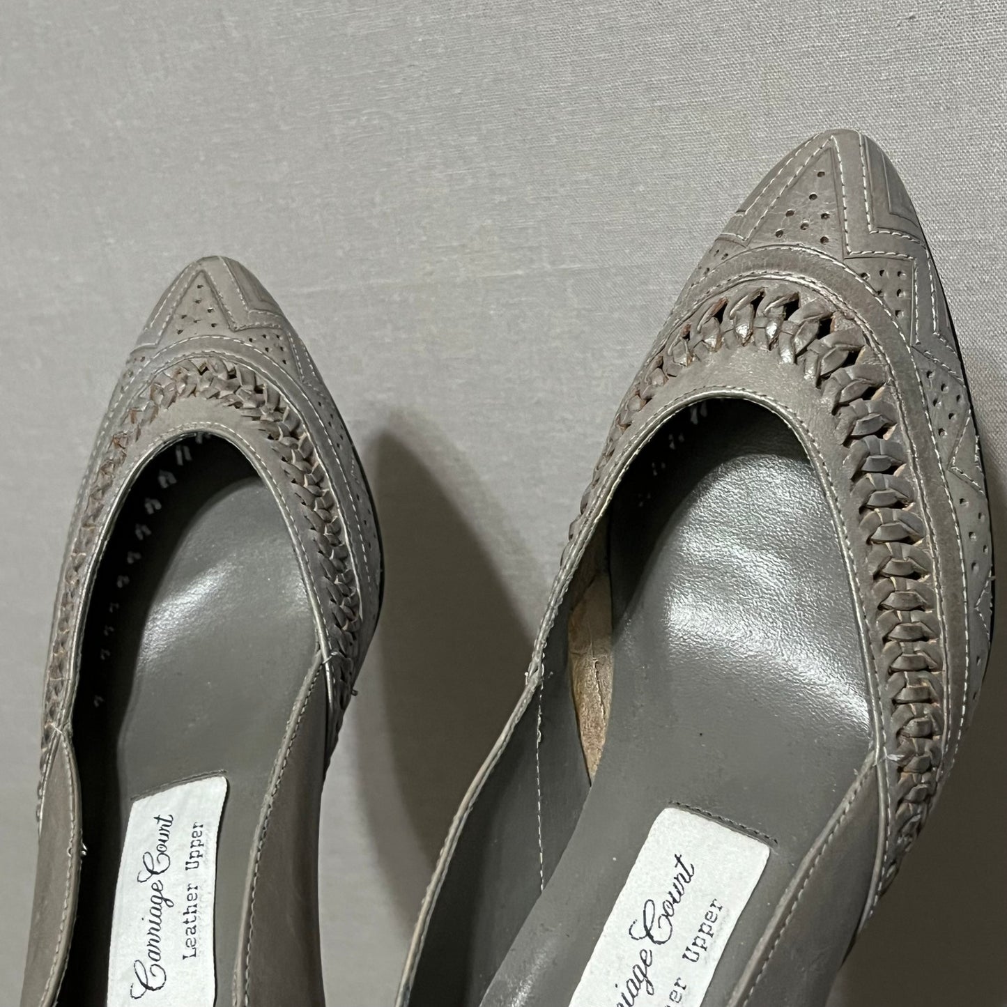 Carriage Court Vintage Grey Geometric Print Pointy Toe Kitten Heel Sz-7 1/2 B