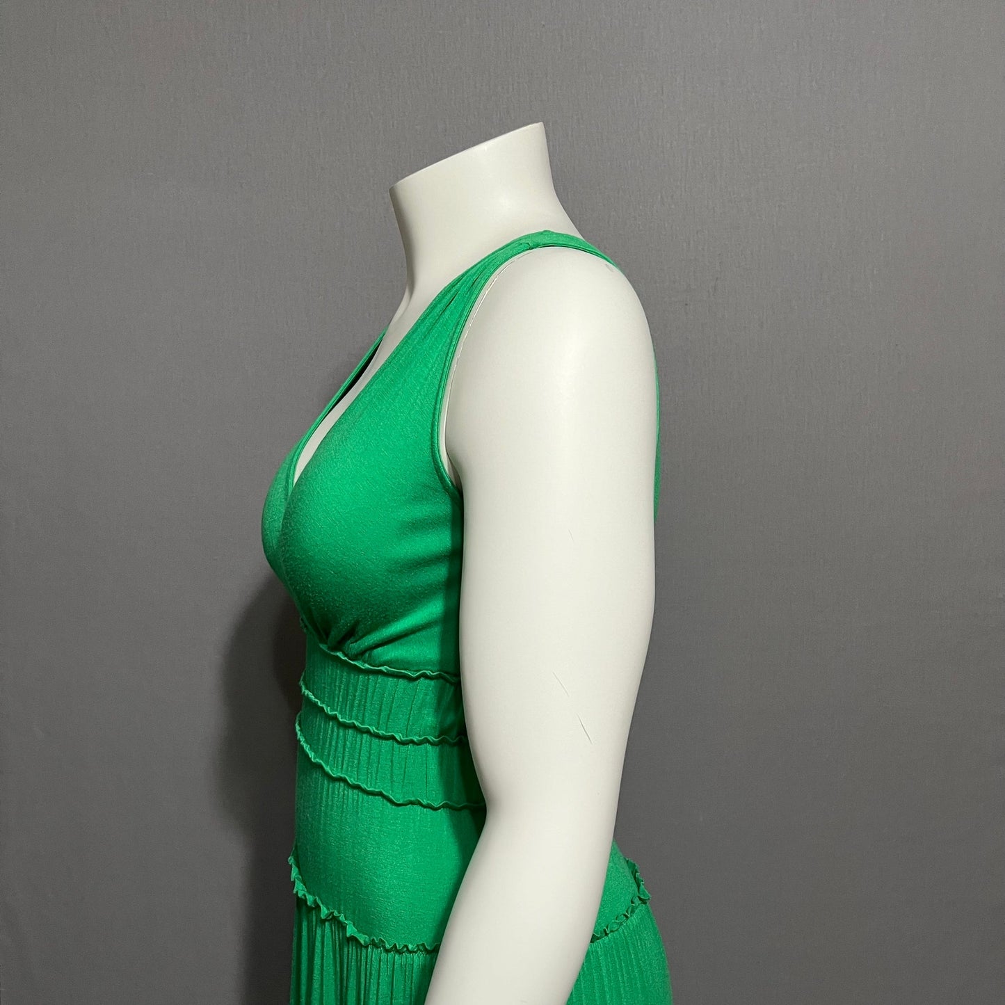 Sangria Sleeveless Green Layered Gathered Pleated Knee Length Dress Sz-Medium