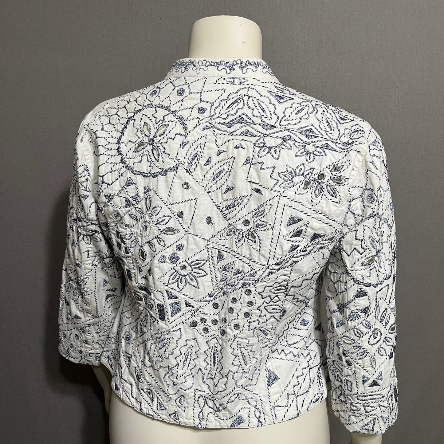 Chicos Women’s Cotton Jacket Embroidered Eyelet Scalloped Edge Sz-2 Medium