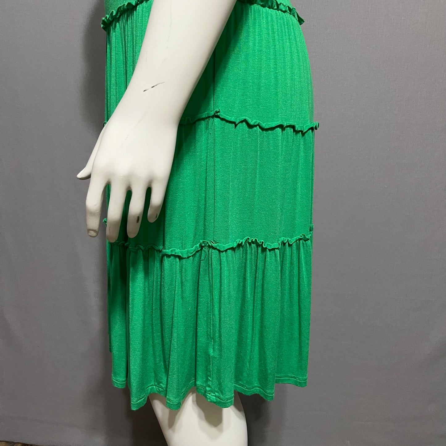 Sangria Sleeveless Green Layered Gathered Pleated Knee Length Dress Sz-Medium