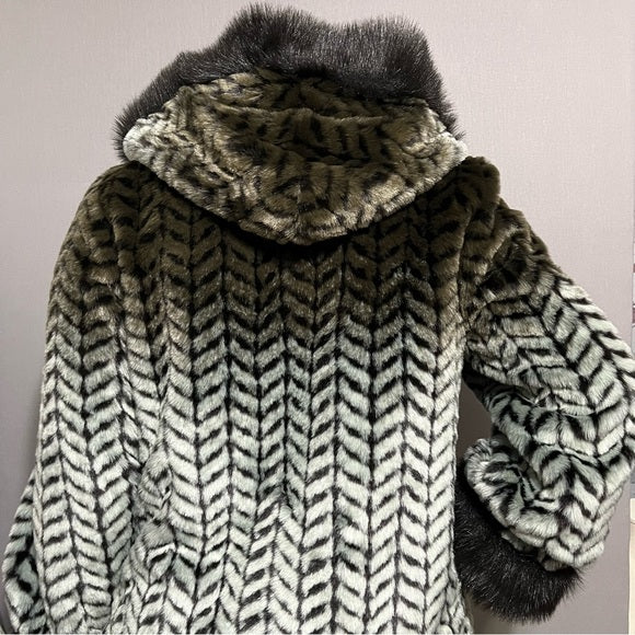 Hannah By Marlo Faux Fur With Hood Coat Sz-Large