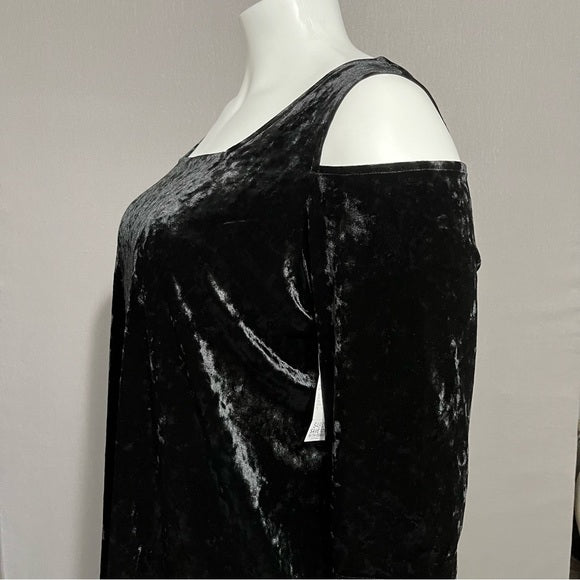 Catherine’s Black Crushed Velvet Cold Shoulder Top Sz-2X