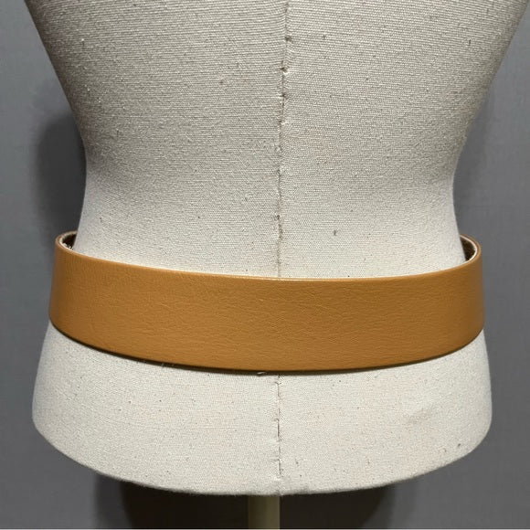 St. John Camel Genuine Leather Belt Sz-41 or Large